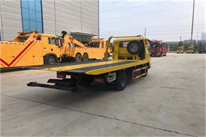 无为非事故拖车